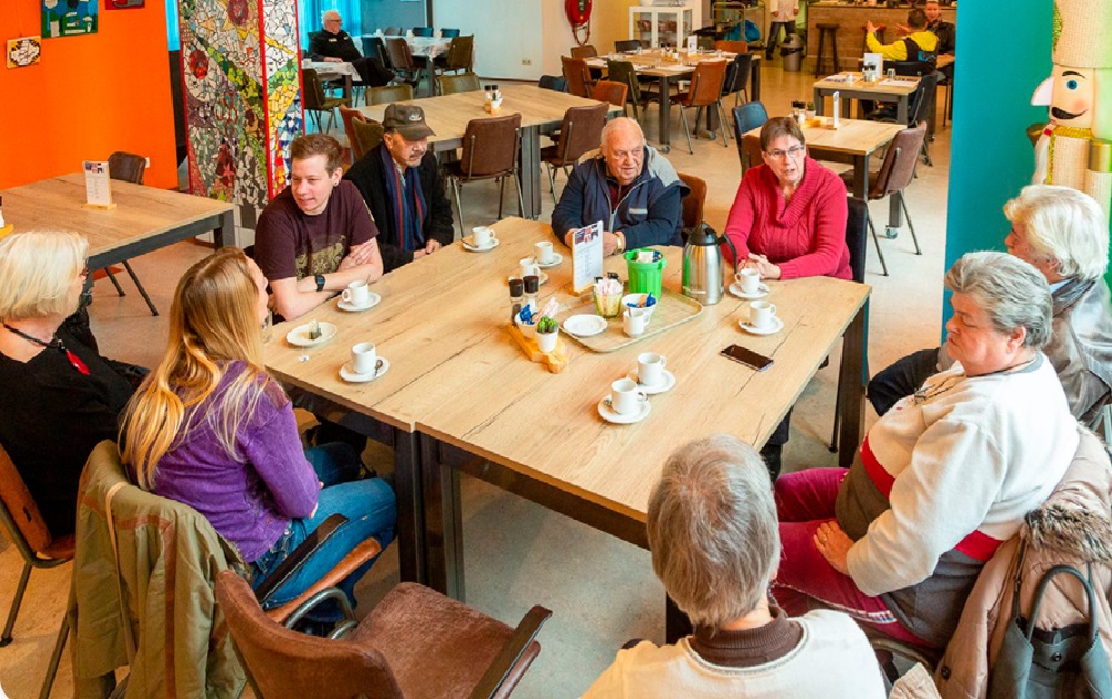 Zo versterk je de sociale cohesie in de wijk | ZorgSaamWonen